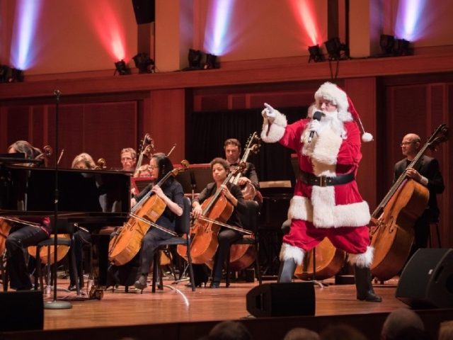 Seattle Symphony performs Holiday Pops