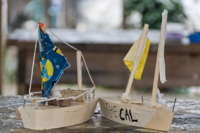events-wooden-boats-toy-building