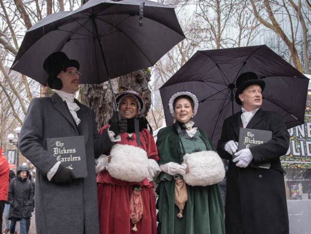 events-parks-pioneer-park-carolers